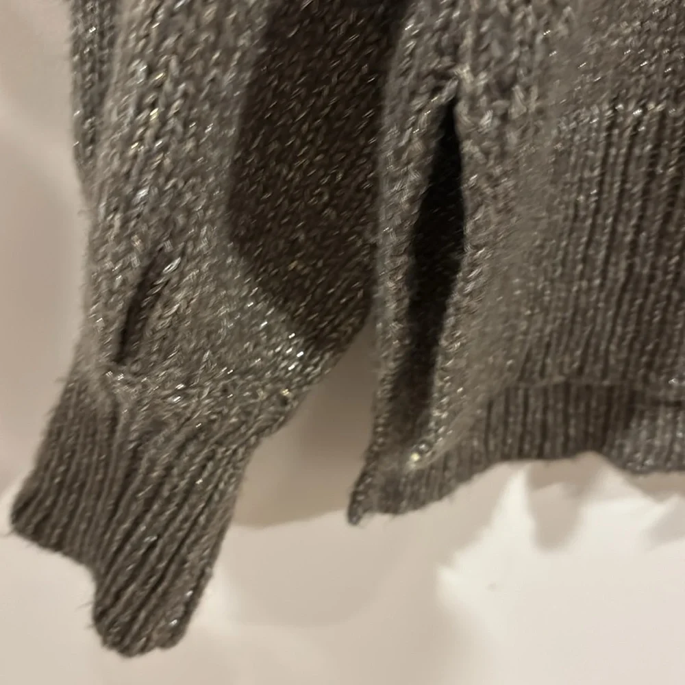 AVA & VIV Metallic Golden Fancy Holiday Size 1X Knit Sweater - Picture 4 of 10